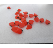Фурнитура пластмас "клубника" р1,5-1cm